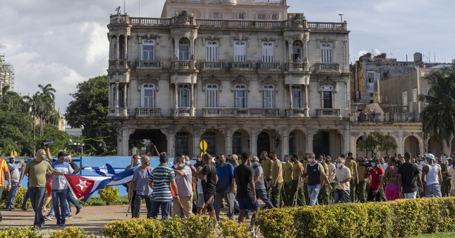 Viva Cuba Libre: It’s Not Hard to Denounce Communism