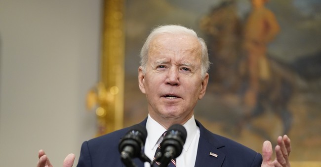 Biden Vows He’ll Never Send US Troops to Get Americans Out of Ukraine