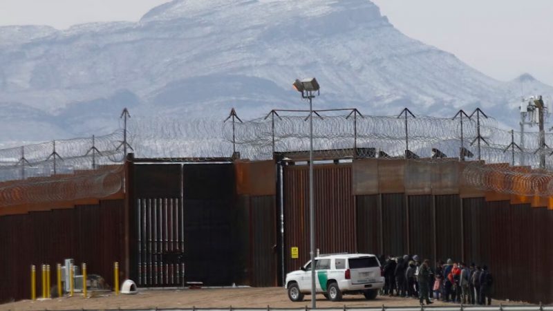 As Midterms Approach, Dems Suddenly Want More Border Security