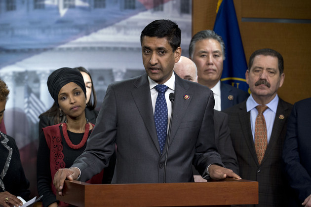 Sanders camp quietly pushes Khanna presidential bid