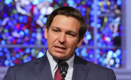 DeSantis signs bill outlawing protests in front of private homes