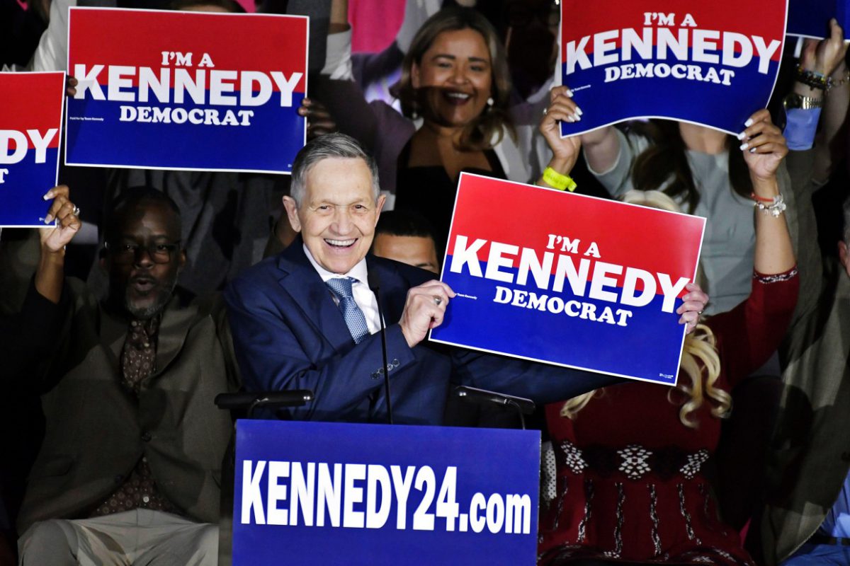 Robert F. Kennedy Jr. names Dennis Kucinich as 2024 campaign manager