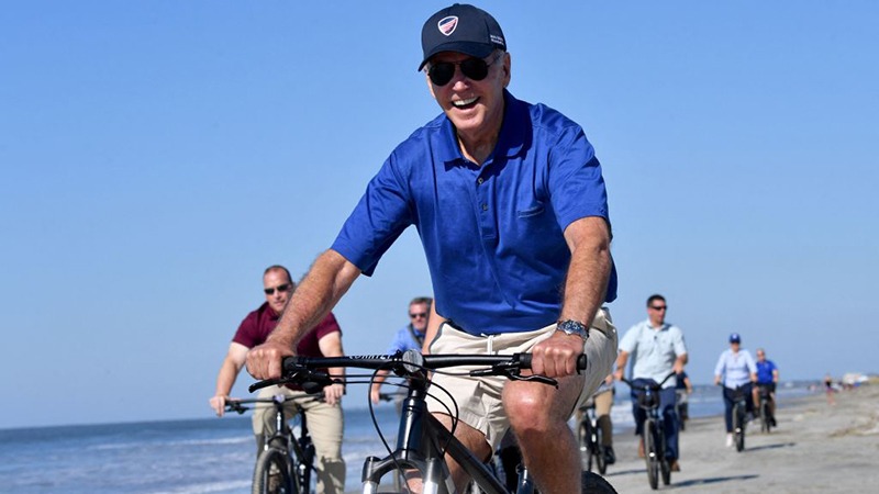 Biden Returns to Luxury Lake Tahoe Vacation After 6-Hour Jaunt to Devastated Maui