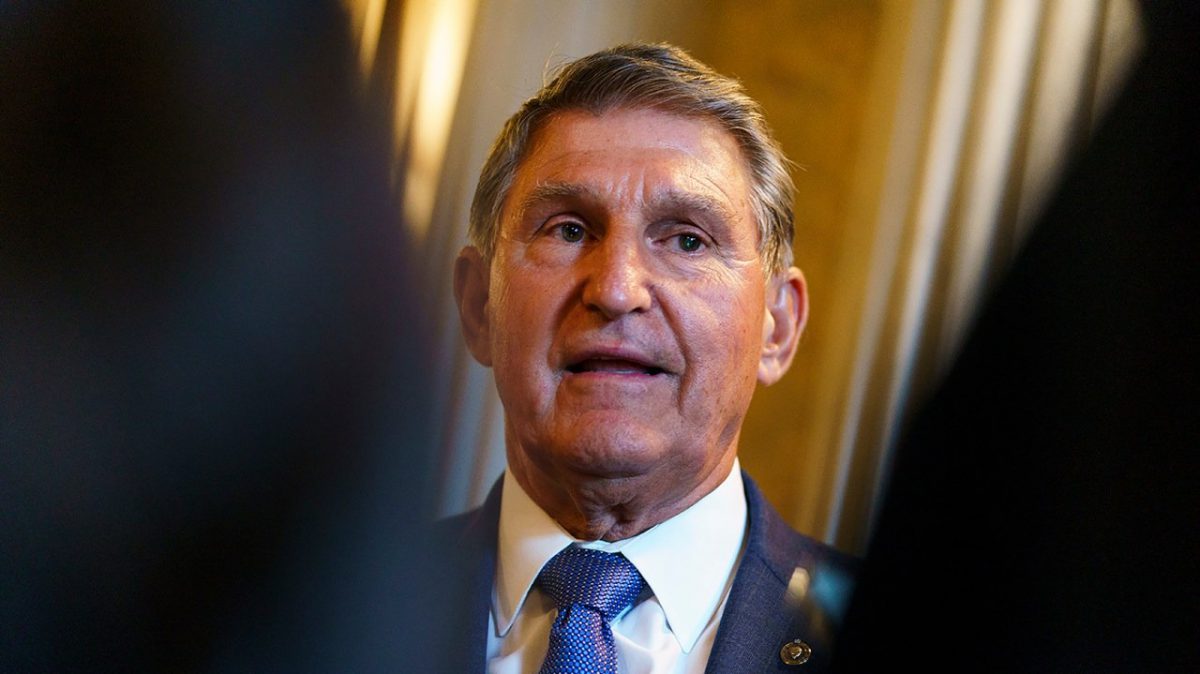 Manchin trails Justice by 13 points in new West Virginia Senate poll