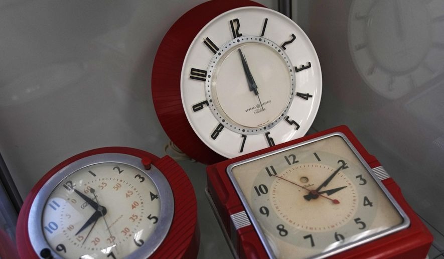 Daylight saving 2023: Here’s what a sleep expert says about the time change