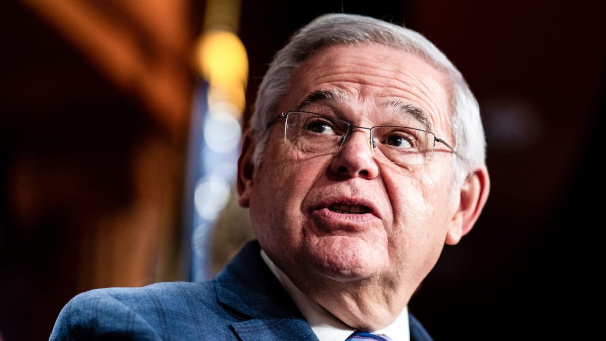 Indicted Sen. Bob Menendez files for re-election as an independent